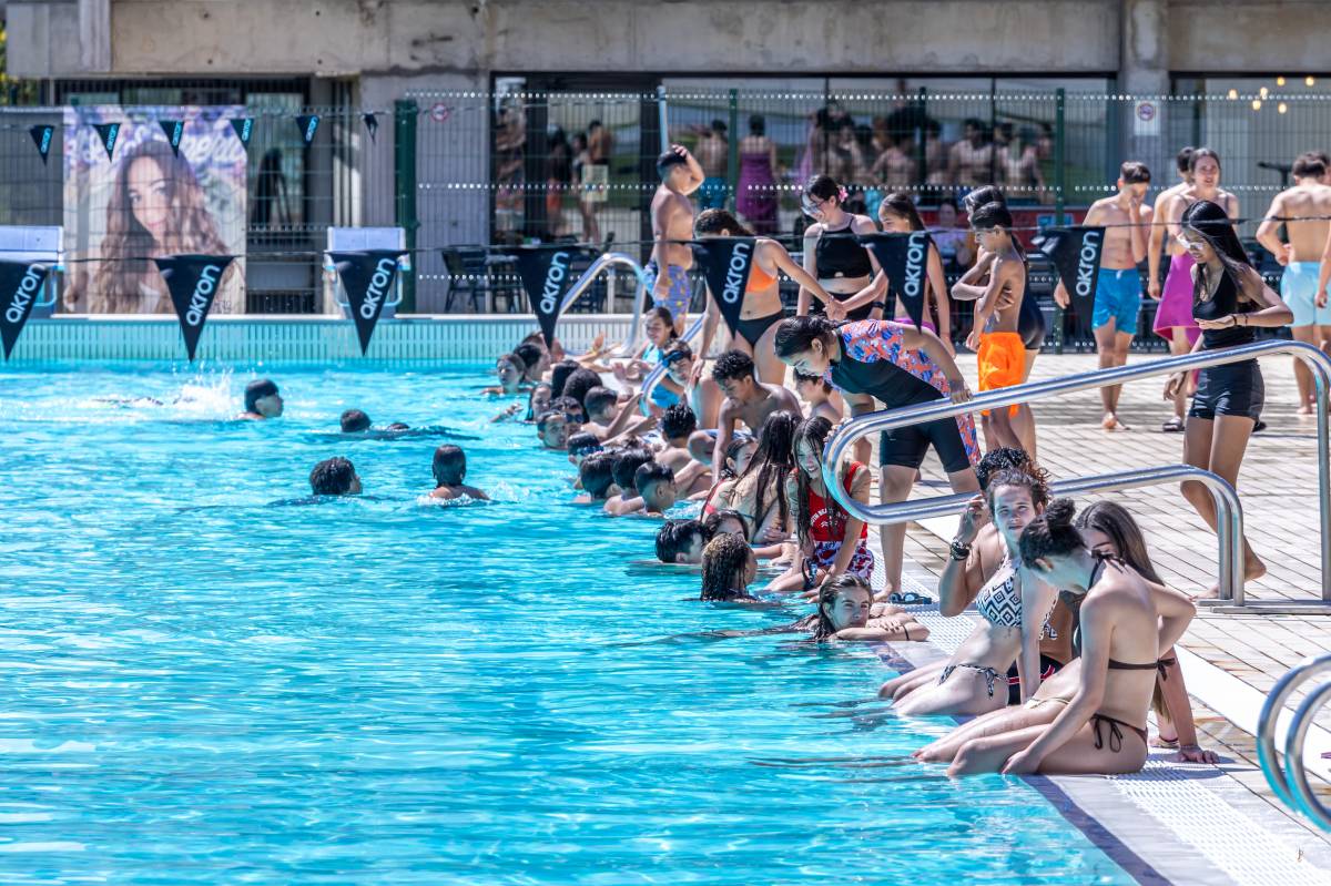 FOTOS | Ja ha arribat l'hora de la piscina descoberta 