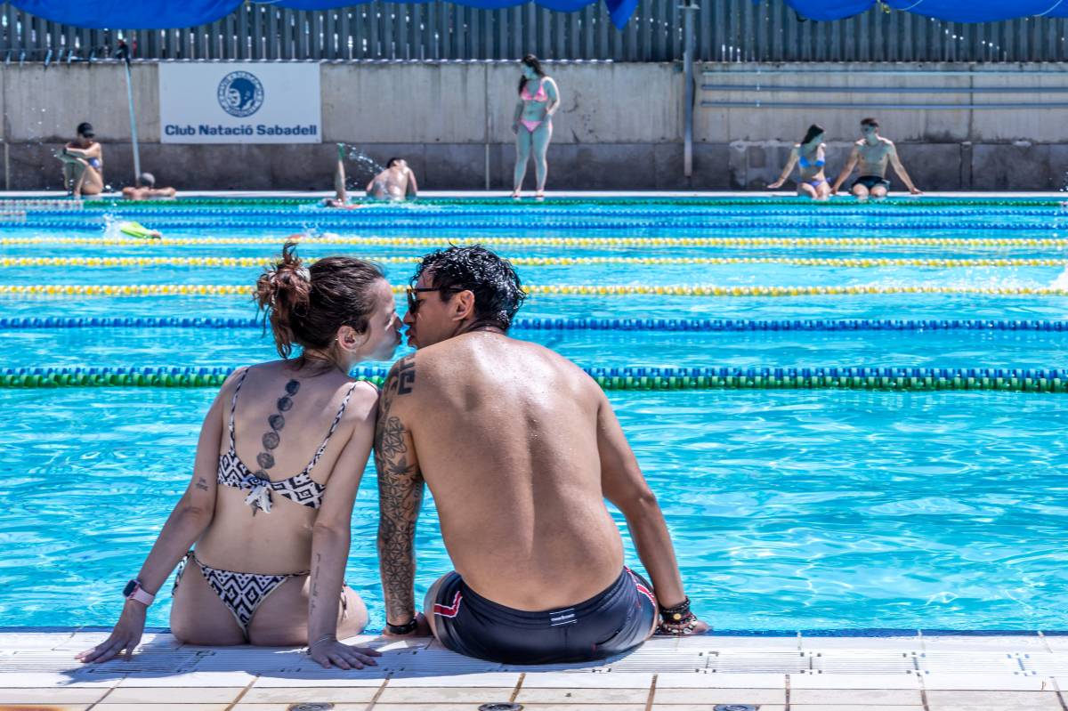 La piscina exterior de Can Llong a vessar