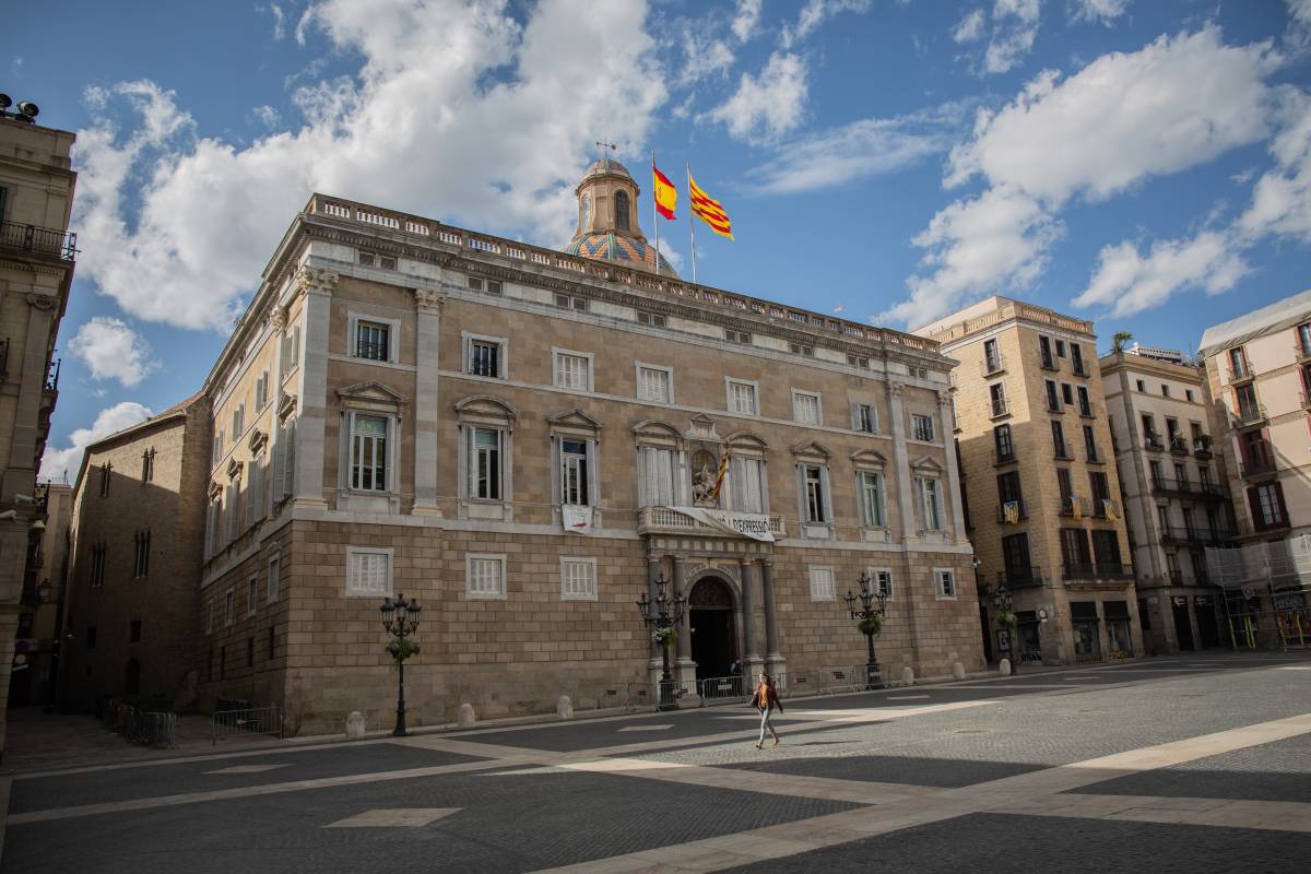 Uns 16.000 aspirants s'examinen per a places de personal funcionari de la Generalitat
