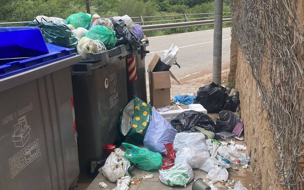 El ple de Monistrol aprova mesures per corregir el nou sistema de recollida de residus