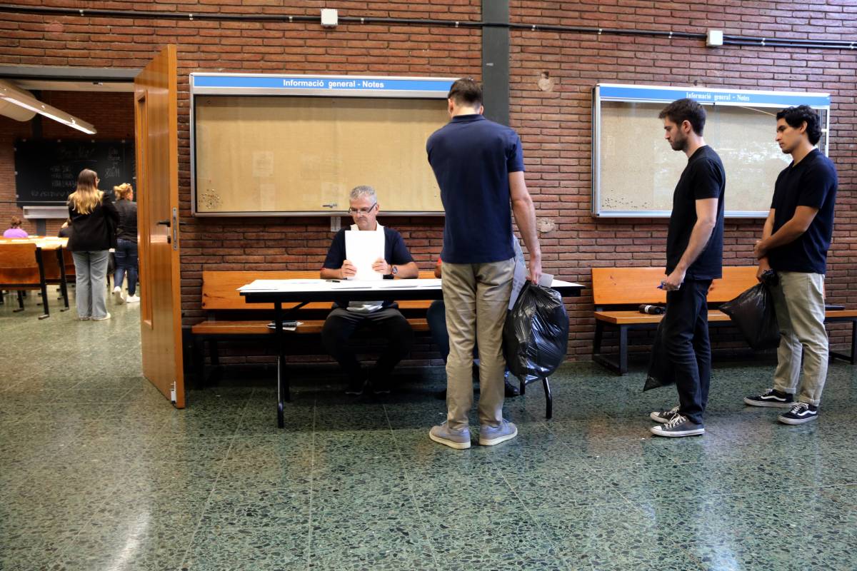 El 73,8% dels aspirants es presenten als exàmens per optar a una plaça pública