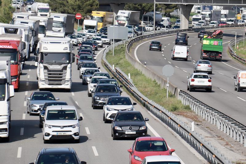 Mor la passatgera d'una motocicleta a l'AP-7 a Castellví de Rosanes