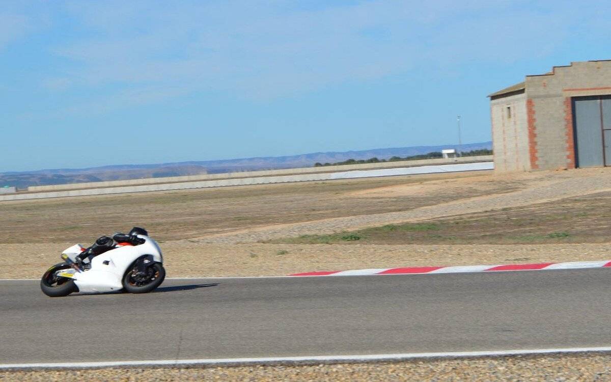 Mor un pilot de motos en un accident al circuit d'Alcarràs