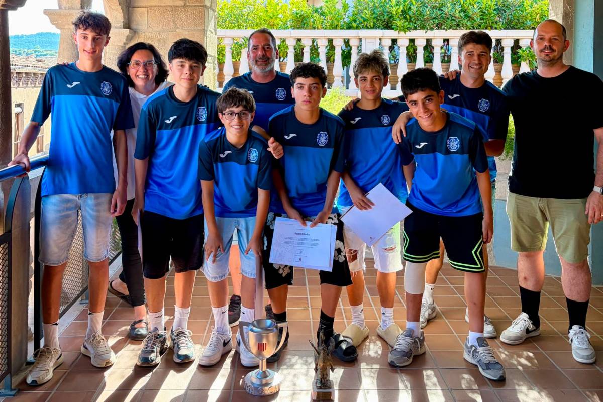 Solsona homenatja els conjunts campions del Futbol Base Solsona Arrels en una cerimònia oficial
