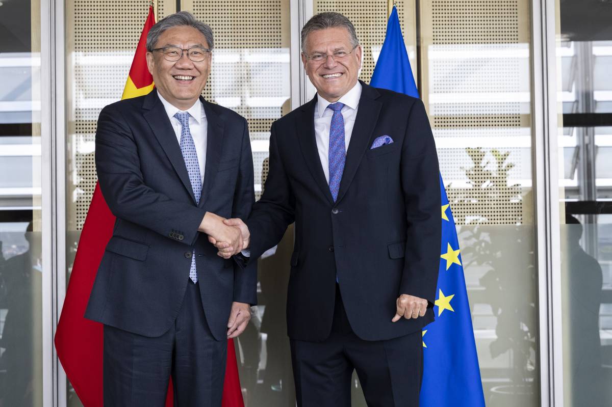 Brussel·les i la Xina acosten posicions comercials per evitar noves tensions