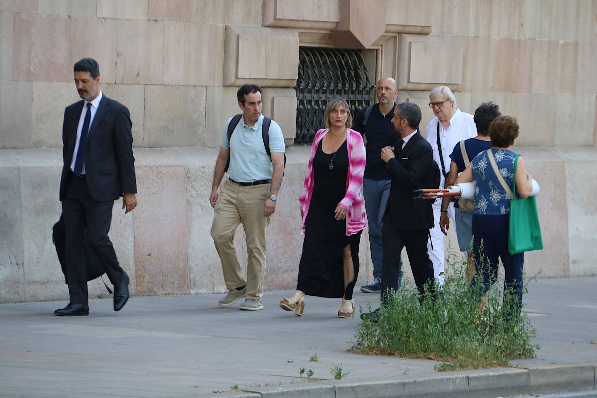 Alba Vergés i Josep Maria Argimon ja no s'enfronten a penes de presó per la vacunació als policies