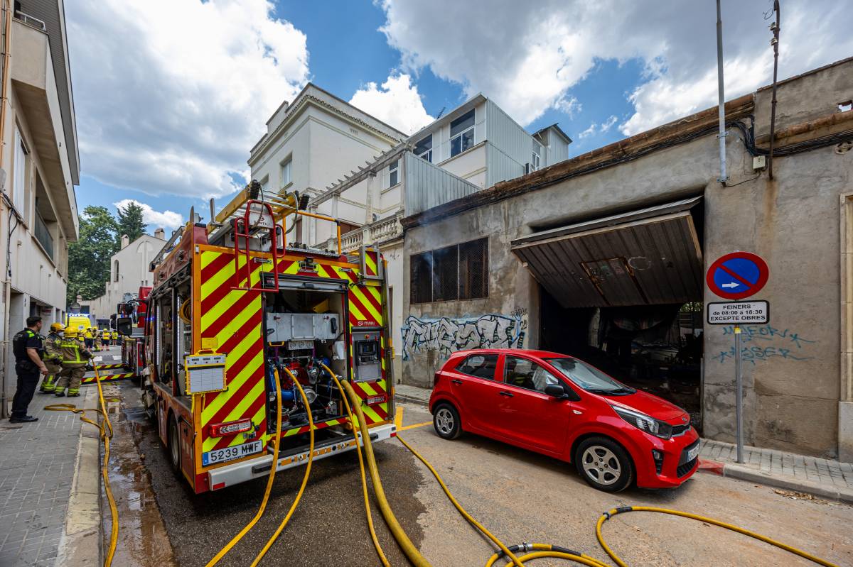 Evacuació d`una residència d`avis a Sabadell