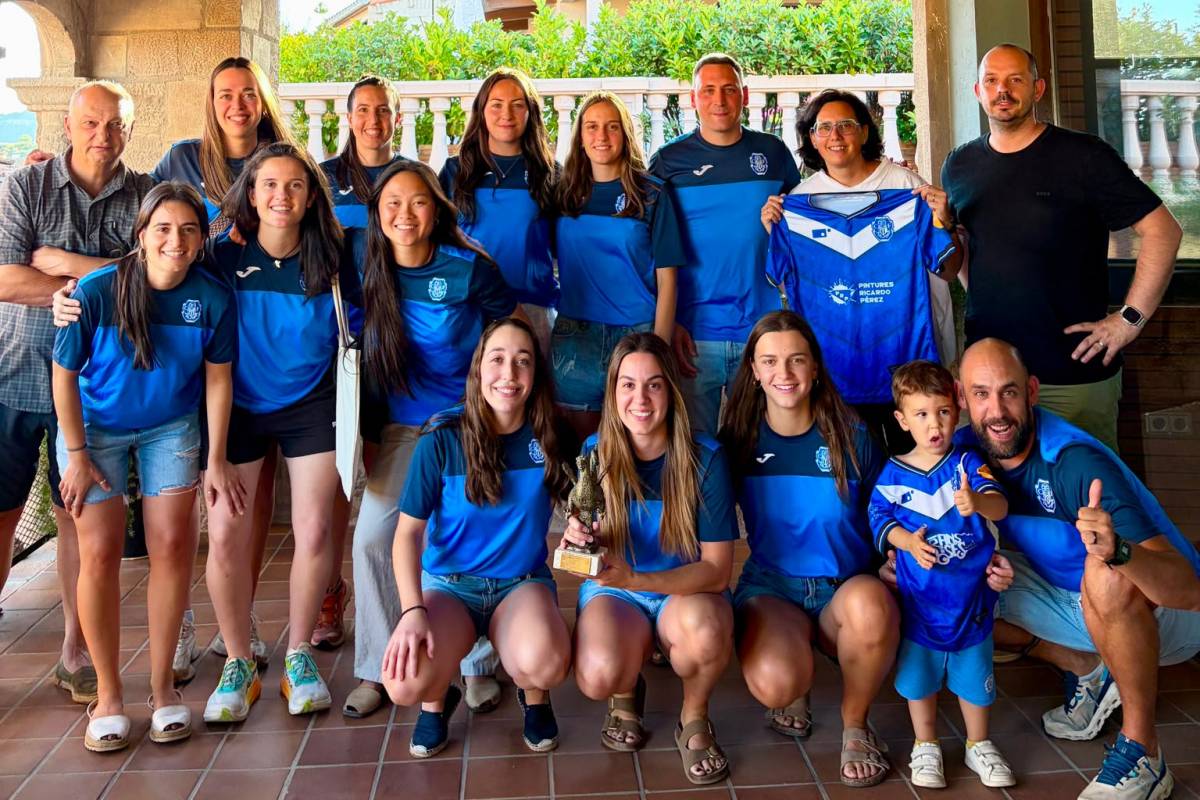 Solsona distingeix el primer equip femení de futbol en una recepció institucional singular