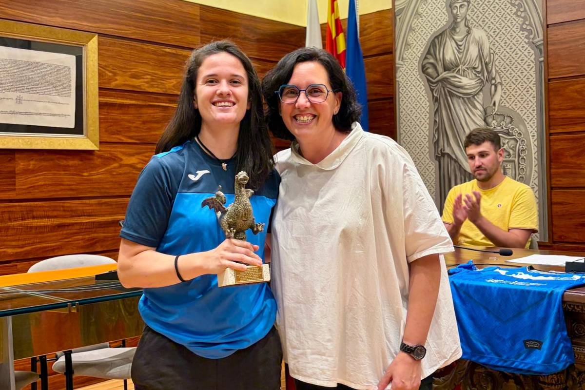 Reconeixement al CF Solsona femení - Aj Solsona Reconeixement al CF Solsona femení