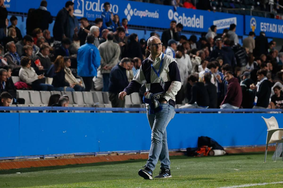 El Manel, pensatiu per la banda - Cedida El Manel, pensatiu per la banda