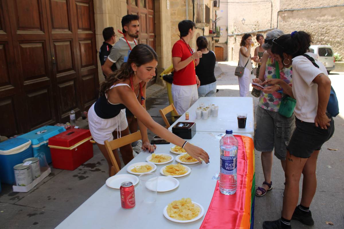 Vermut per celebrar el 28J a Solsona - Ramon Estany Vermut per celebrar el 28J a Solsona