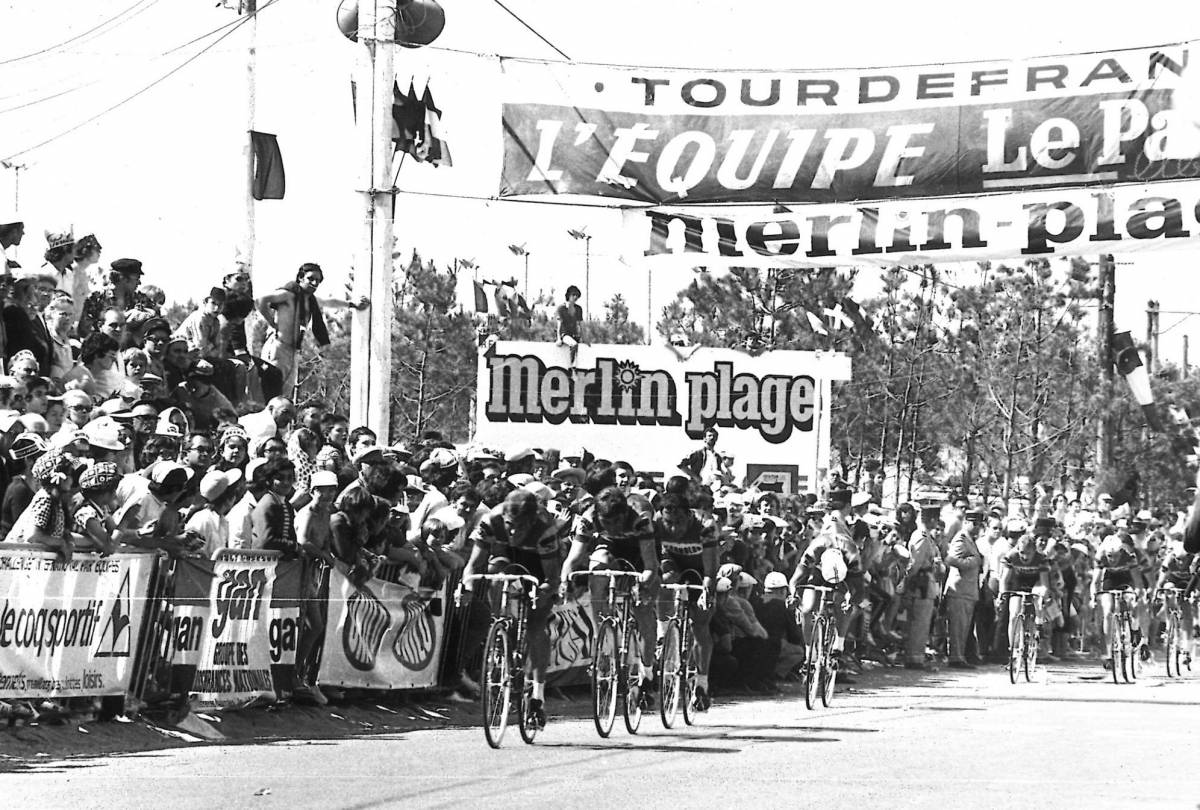 Pas del Tour de França per Merlin-Plage - @Memoire2cite