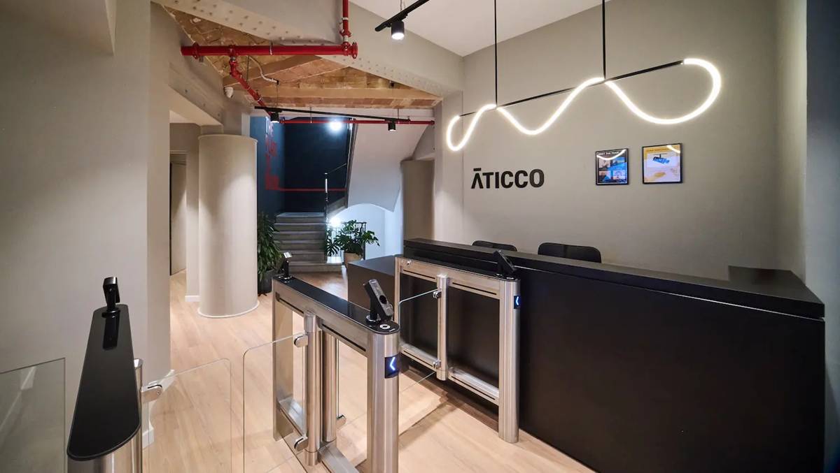 El Govern estudia mesures contra el coworking que ha acomiadat una dona per parlar català