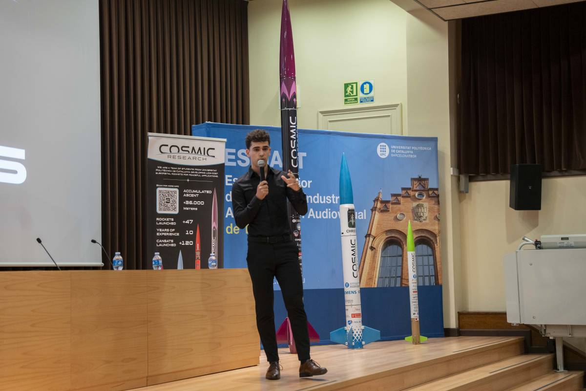 Acte de commemoració dels deu anys de l`associació Cosmic Research - ALBERTO TALLÓN Acte de commemoració dels deu anys de l`associació Cosmic Research