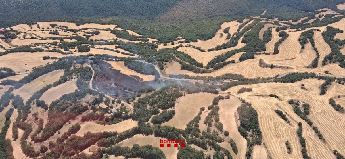 Estabilitzat un incendi de vegetació agrícola i forestal a Pinell de Solsonès