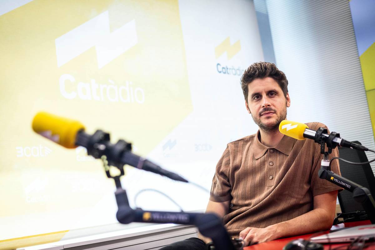 Roger Escapa, fotografiat a l`estudi 2 de Catalunya Ràdio - Hugo Fernández Roger Escapa, fotografiat a l`estudi 2 de Catalunya Ràdio