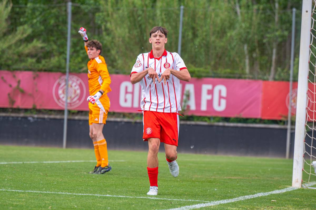 El sabadellenc, celebrant un gol - Girona FC El sabadellenc, celebrant un gol