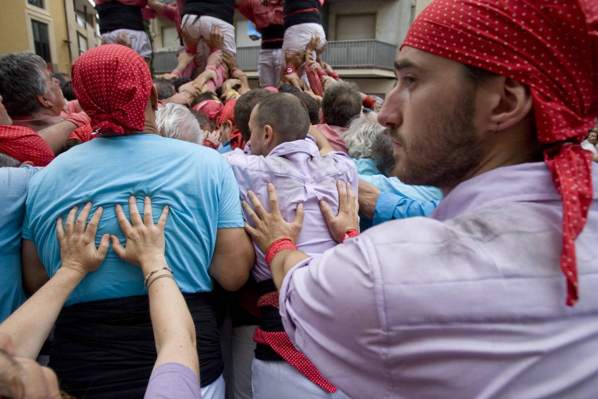 Objectius castellers per a la Festa Major: el "carro gros" blauturquesa i la gamma extra malva