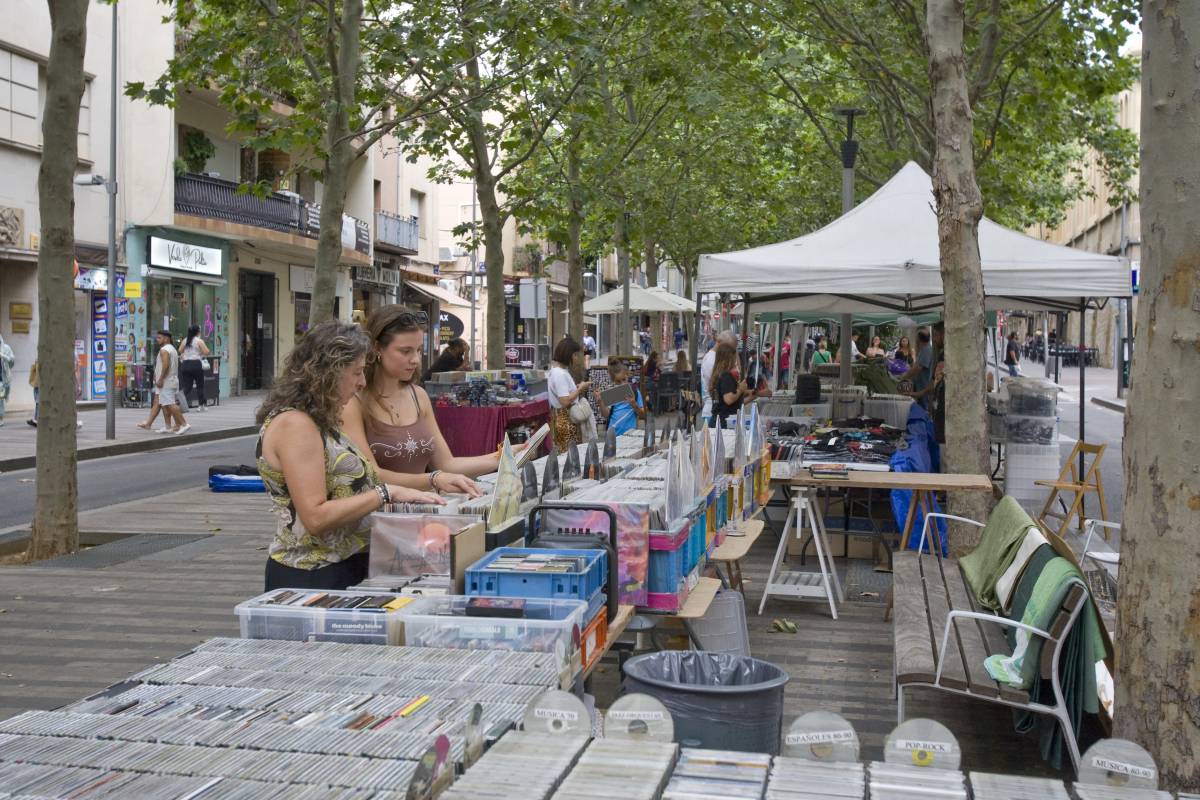 Fira del Disc a la rambla d`Ègara - Nebridi Aróztegui Fira del Disc a la rambla d`Ègara