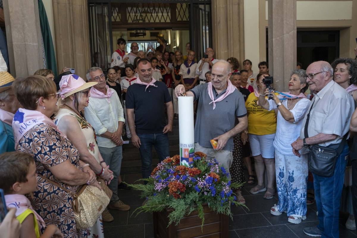 Ja han encès el ciri de Festa Major!: Un ritual que perdura en el temps
