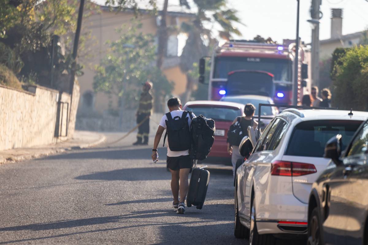 Per què els Bombers demanen que la població es confini en comptes d'evacuar les cases