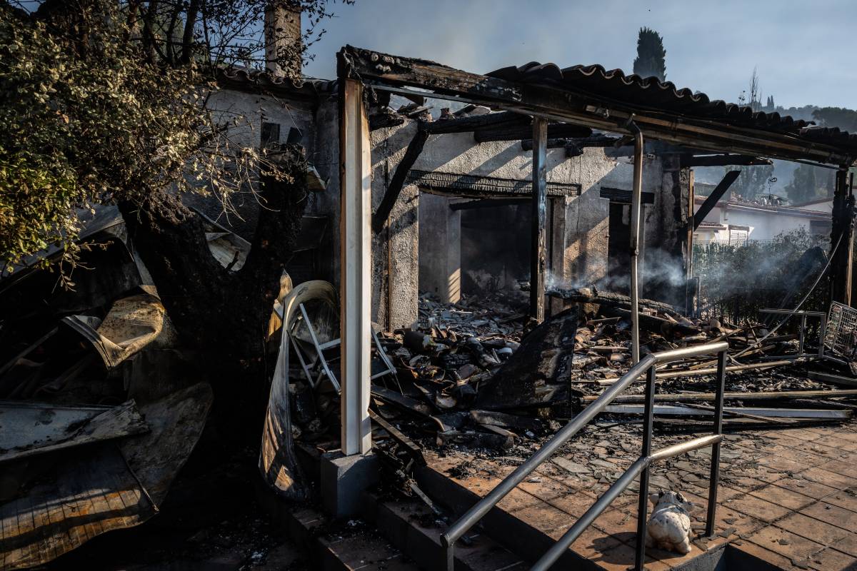 Objectiu: estabilitzar el flanc dret per evitar un incendi amb un potencial de 30.000 hectàrees