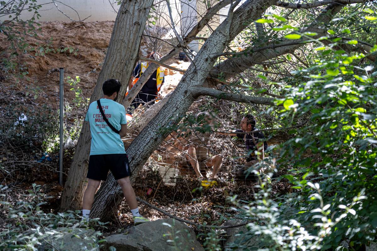 Rescat de l`home desaparegut al torrent del pont del Berardo - JUANMA PELÁEZ Rescat de l`home desaparegut al torrent del pont del Berardo