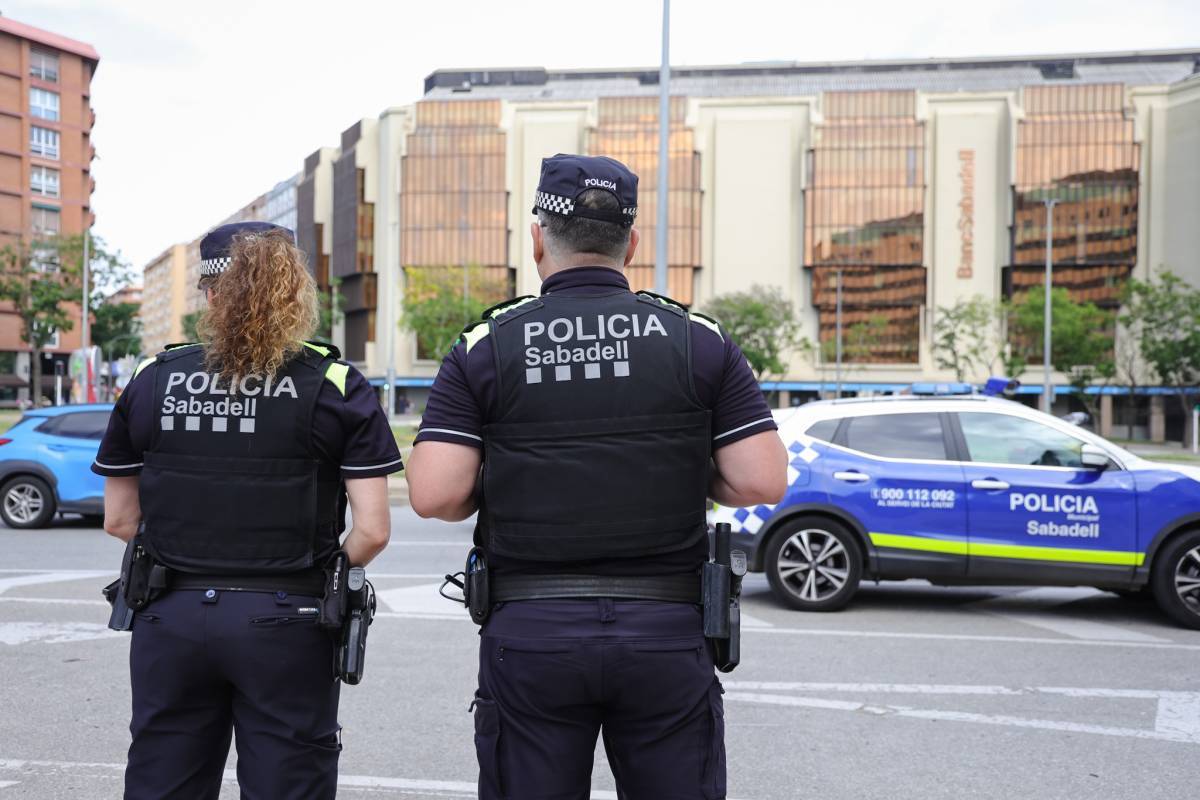 Detingut un home per robatoris amb força a l'interior de vehicles al sud de Sabadell