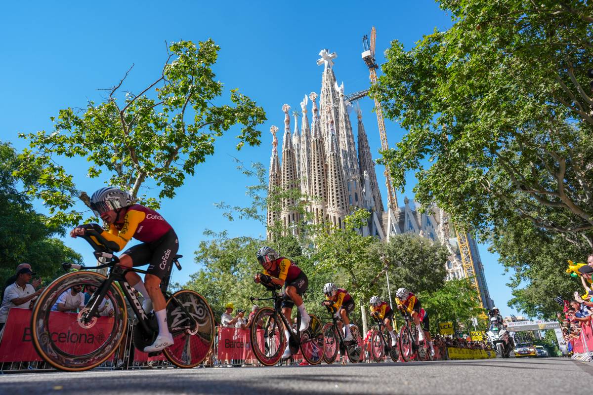 Etapa 1 del Tour: una singular contrarellotge per equips per les icones de Barcelona
