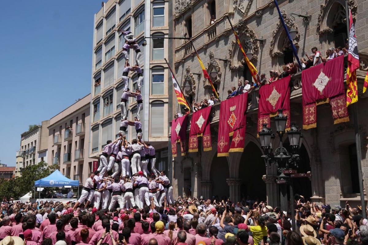 Els castells de gamma extra no falten a la cita de la Diada de Festa Major