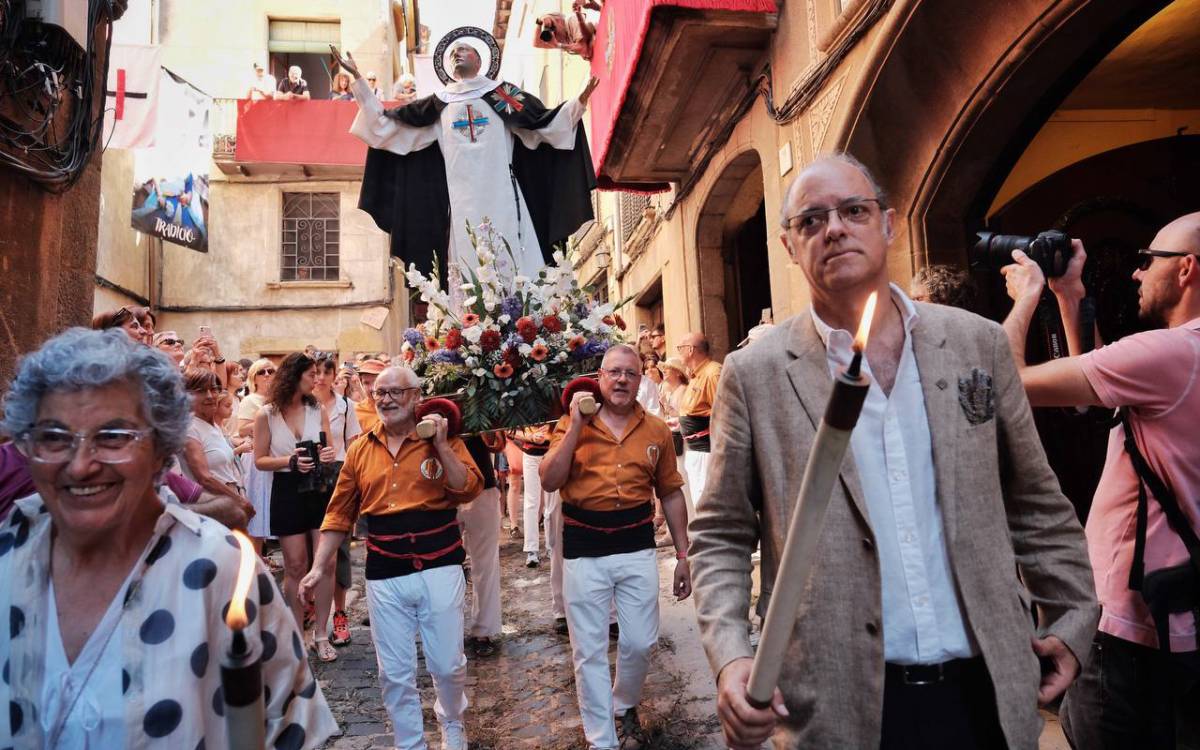 Solemne, alegre i calorosa diada de Sant Miquel dels Sants a Vic