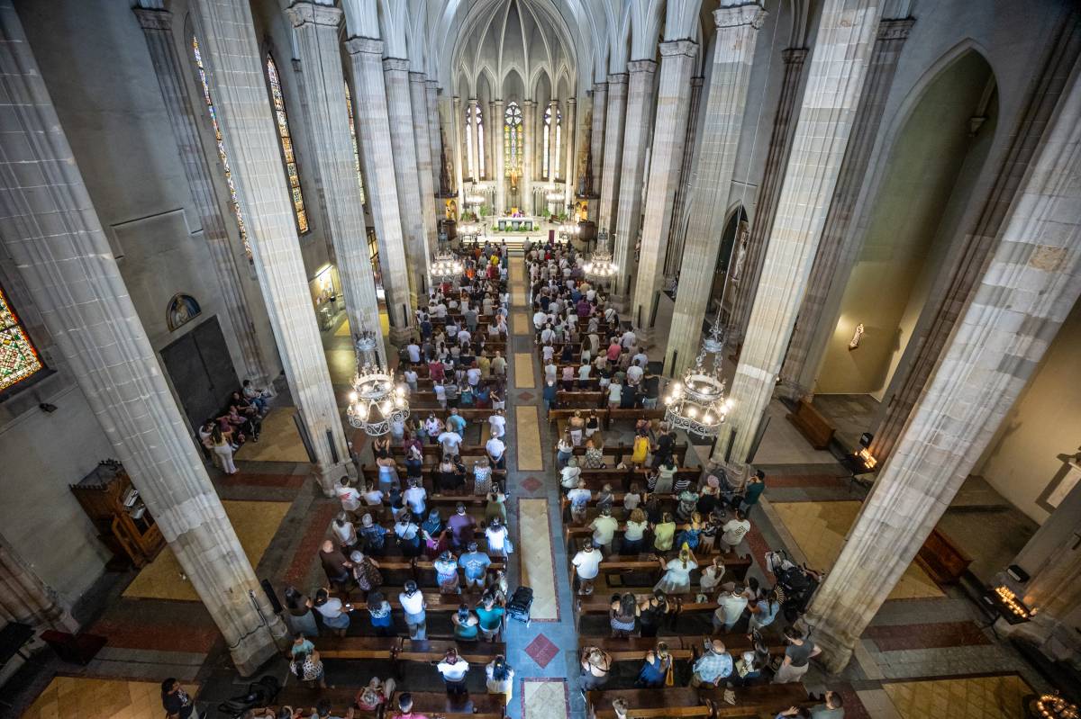 Missa a Sant Fèlix en record de les víctimes dels terratrèmols que van colpejar Veneçuela - JUANMA PELÁEZ Missa a Sant Fèlix en record de les víctimes dels terratrèmols que van colpejar Veneçuela