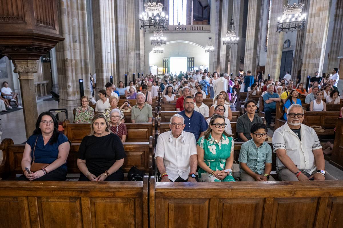 Missa a Sant Fèlix en record de les víctimes dels terratrèmols que van colpejar Veneçuela - JUANMA PELÁEZ Missa a Sant Fèlix en record de les víctimes dels terratrèmols que van colpejar Veneçuela