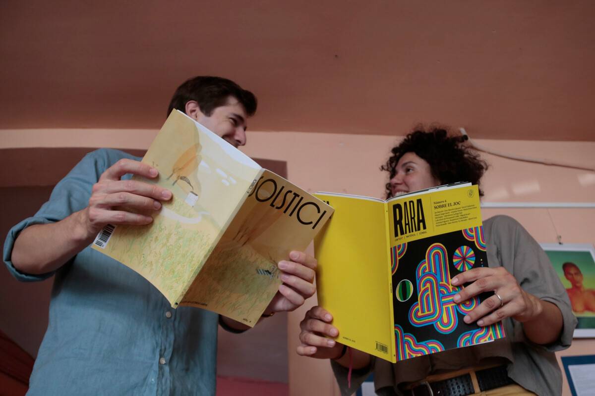 Les revistes culturals ebrenques mantenen viu el paper en temps d'immediatesa