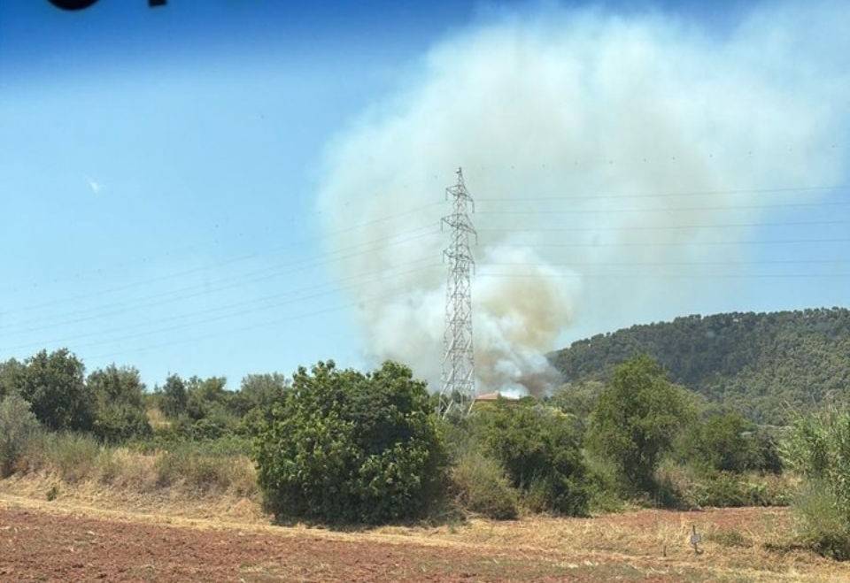 Nou incendi forestal a Catalunya: 34 efectius dels Bombers treballen en un foc al Vallès Oriental