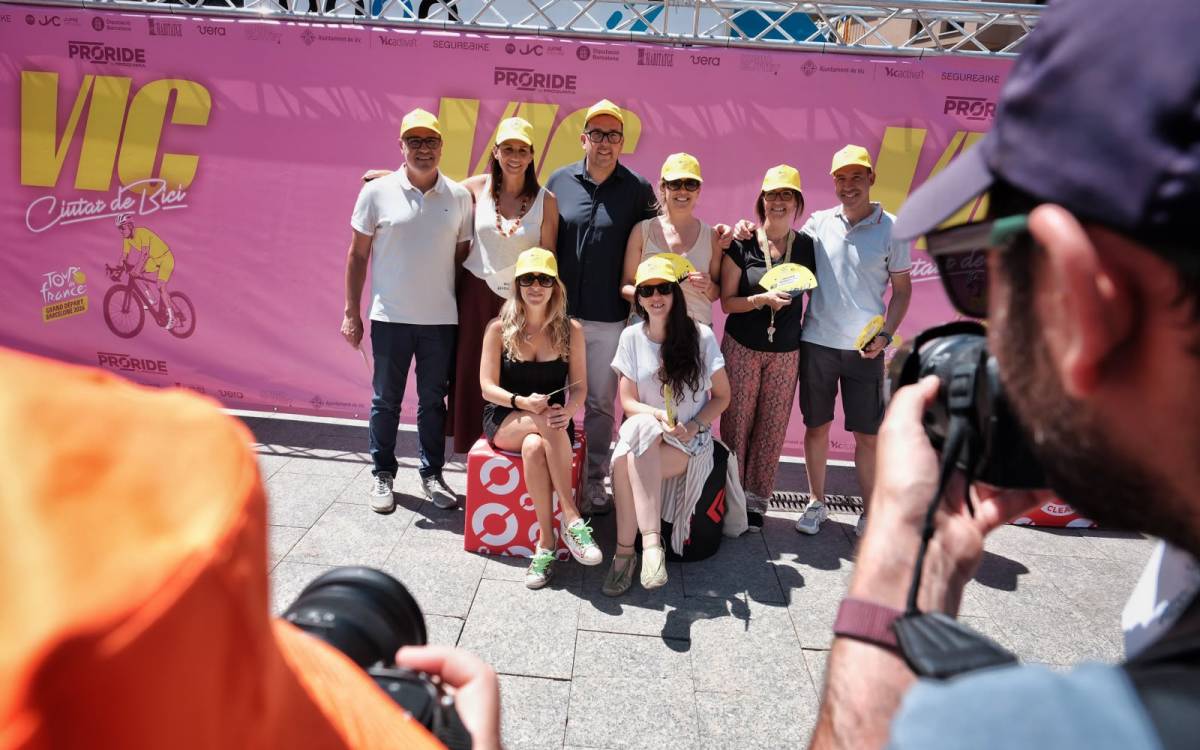 Vic vibra amb el pas del Tour de França 2026. - Oriol Clavera Vic vibra amb el pas del Tour de França 2026.