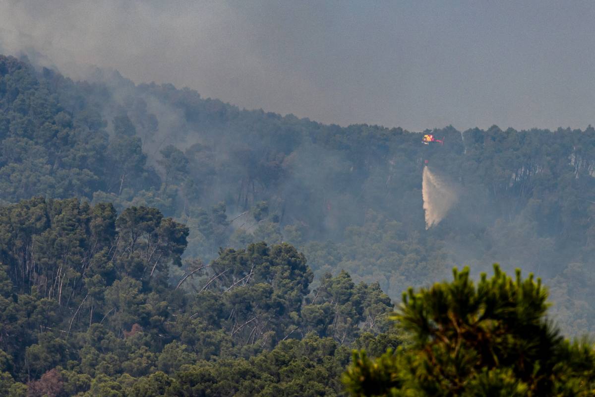 Incendi forestal a Sentmenat - Juanma Peláez Incendi forestal a Sentmenat