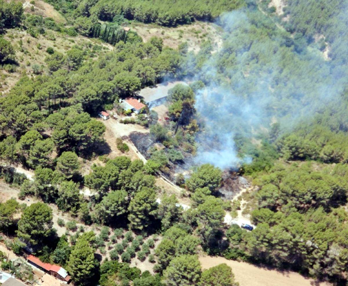 Un home ferit en un incendi forestal entre Castellbisbal i Rubí