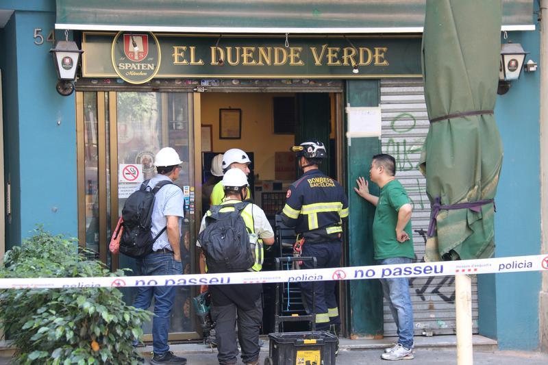 Els veïns afectats per l'esvoranc de Sant Gervasi no podran tornar a casa fins dissabte
