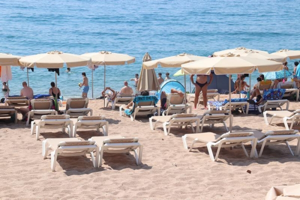 Mor un home de 78 anys mentre es banyava a la platja de Lloret de Mar