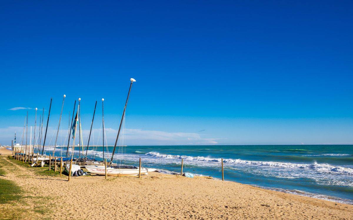 Un home mor ofegat en una platja de Calafell: vuitena víctima de l'estiu a Tarragona