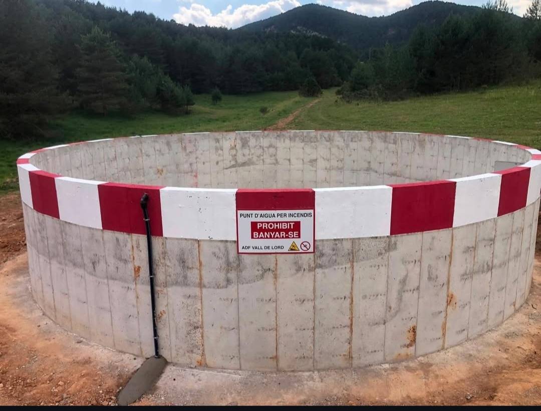 Guixers posa en servei un dipòsit d’aigua i repara camins per reforçar la prevenció d’incendis