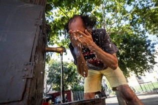 L'efecte desconegut de les temperatures extremes: acceleren l'envelliment, segons un nou estudi