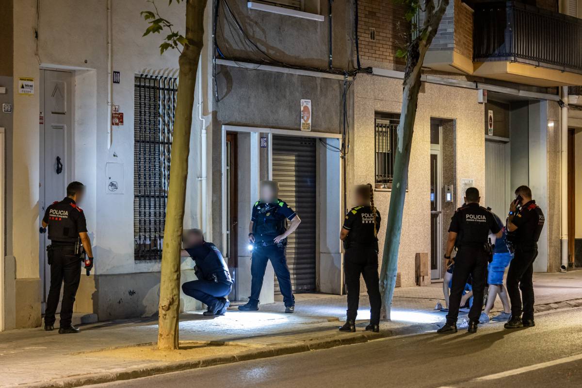 FOTOS | Investiguen un tiroteig al barri de la Creu Alta de Sabadell