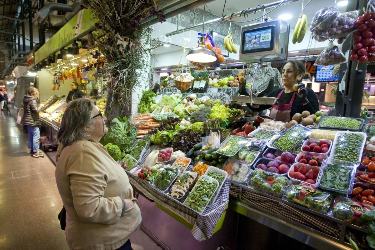 L’Ajuntament implanta un nou protocol d’inspecció de seguretat alimentària als comerços minoristes