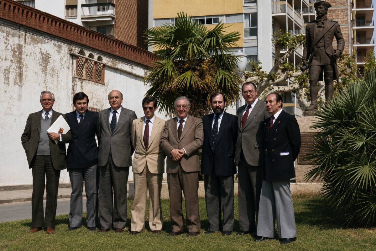Homenatge de les autoritats davant del monument a Gaspar de Portolà - Arxiu Josep Borràs