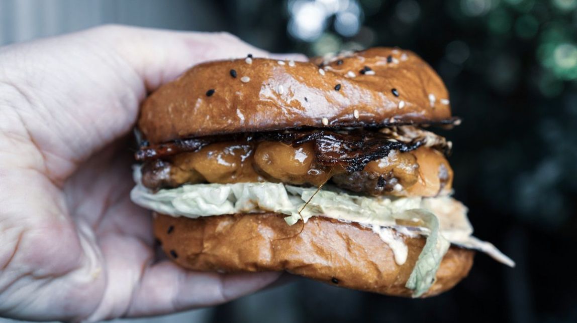 T'agraden les hamburgueses poc fetes? Poden ser perilloses per a la salut