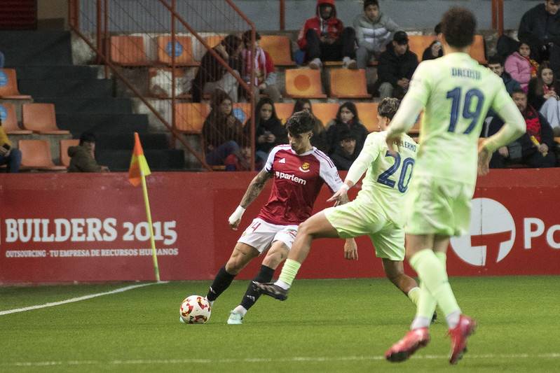 Óscar Sanz, en acció amb la samarreta del Nàstic - Nàstic
