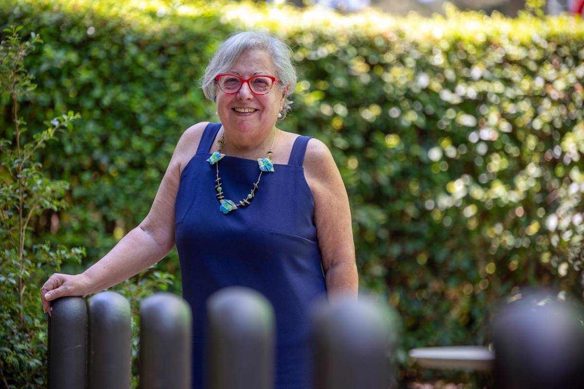 Roser Cuevas, cuidadora de l'Alejandro, el seu marit amb Alzheimer, a la Fundació Pasqual Maragall - Miquel Homs