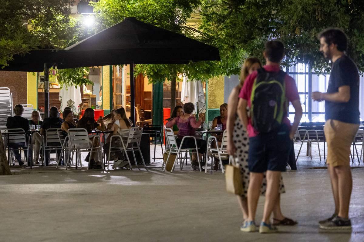 Acord a dues bandes per aplacar el soroll de les terrasses a Sabadell: cinc mesures per a reduir les queixes